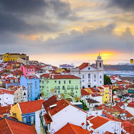 Sweethome At Alfama'S Heart Lisbon Exterior photo